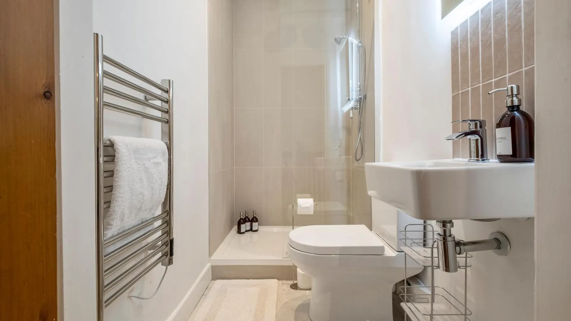 Stylish City Apartment Sleeps 6 Newcastle Upon Tyne