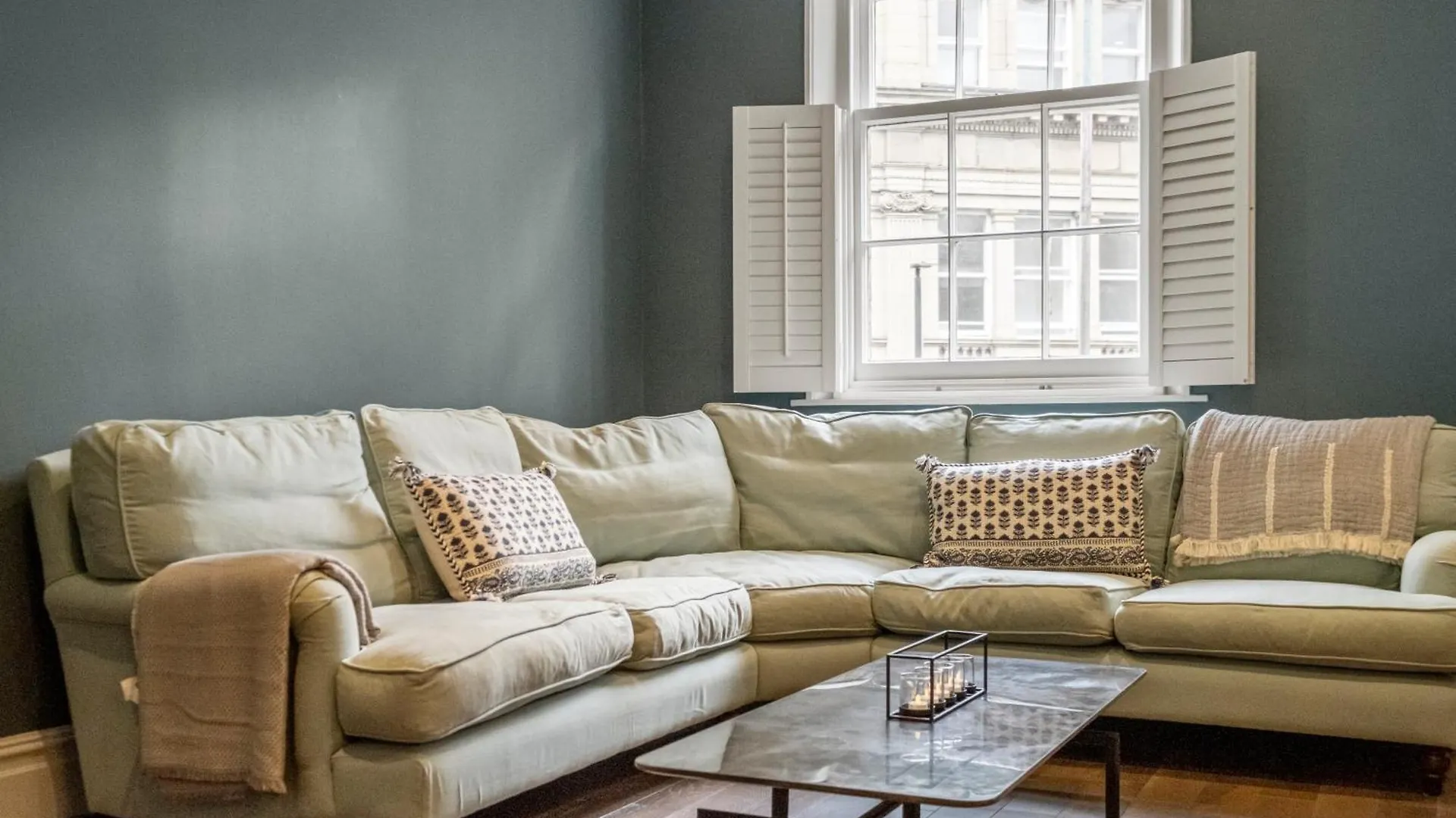 Stylish City Apartment Sleeps 6 Newcastle Upon Tyne 0*,  Regno Unito