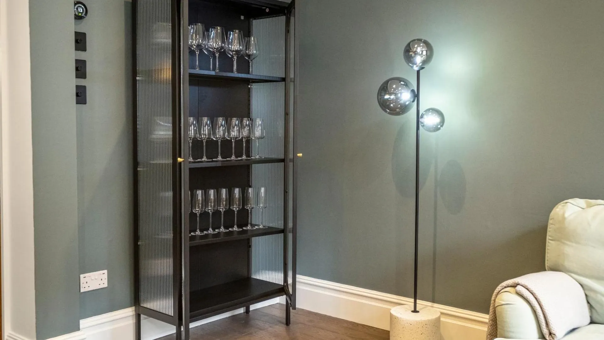 Stylish City Apartment Sleeps 6 Newcastle Upon Tyne
